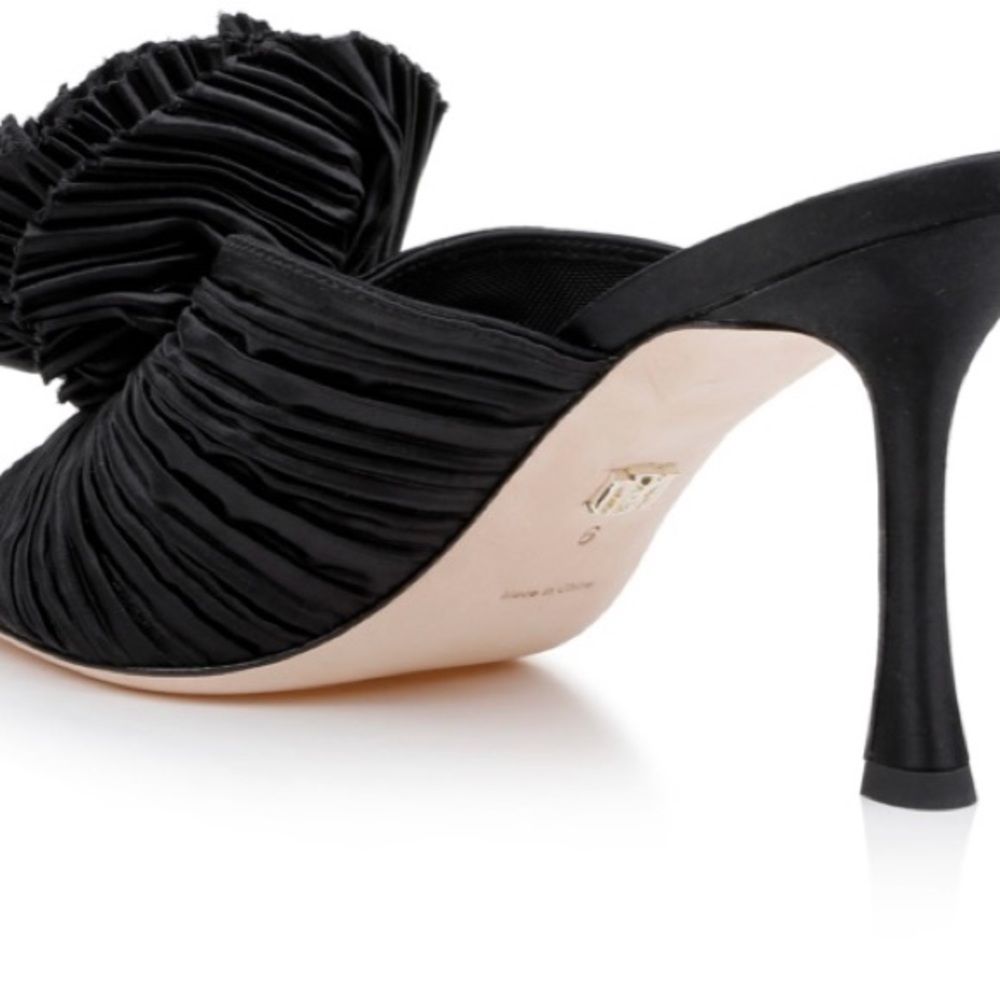 Badgley Mischka Black Floral Heels - Picture 4 of 8